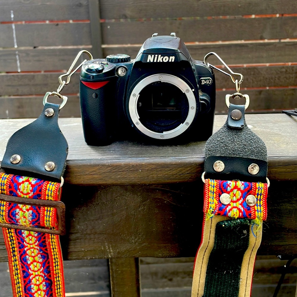 Nikon D40 DSLR Camera and accessories